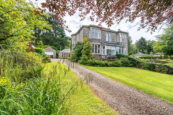 4 Bedroom Semi-Detached House To Rent In Heathfield Drive, Milngavie, Glasgow, G62