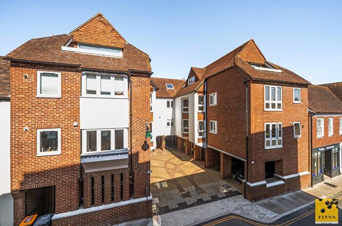 2 Bedroom Flat For Sale In Stour Street, Canterbury, CT1