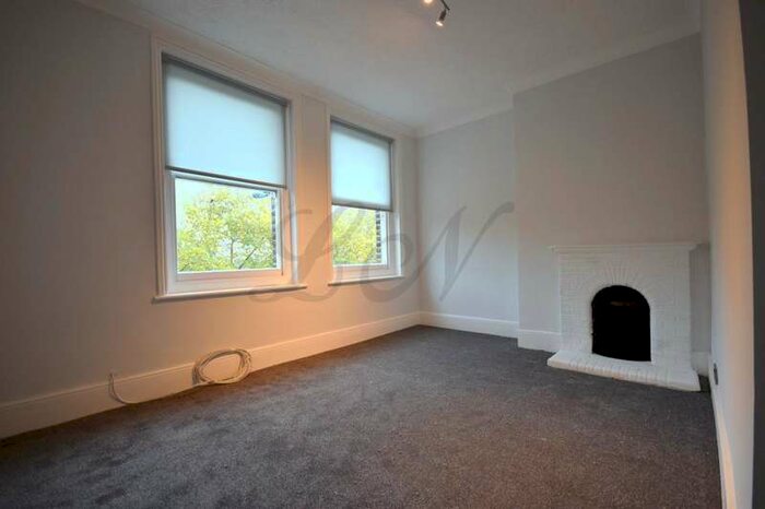 1 Bedroom Flat To Rent In Cann Hall Road, Wanstead, E11