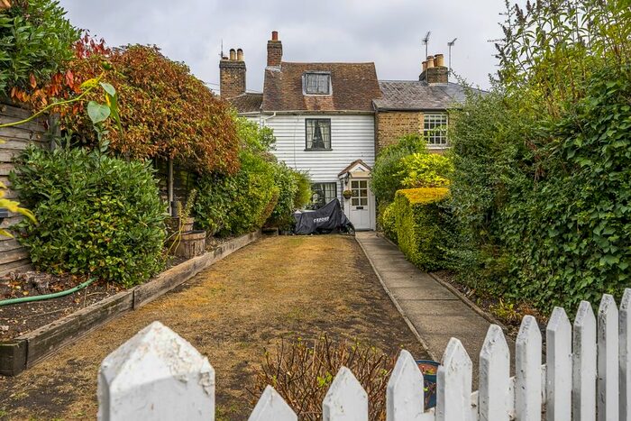 2 Bedroom Cottage To Rent In Gentlemans Row, Enfield, EN2