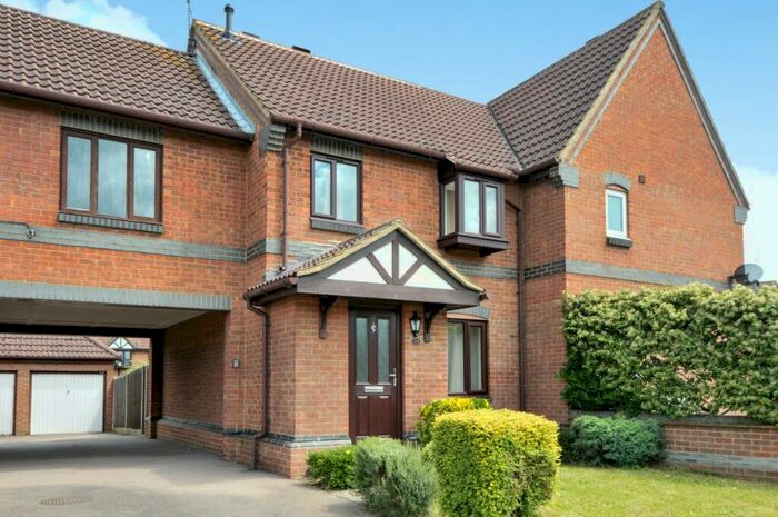 3 Bedroom House To Rent In Cotts Wood Drive, Guildford, Surrey, GU4
