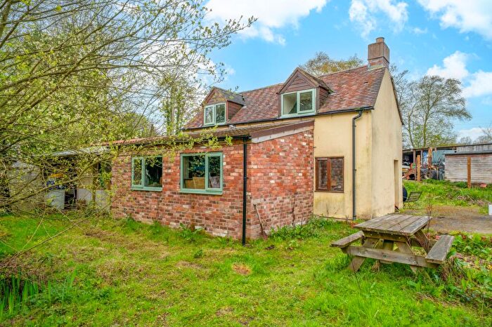 1 Bedroom Property For Sale In Crumps Brook, Hopton Wafers, DY14
