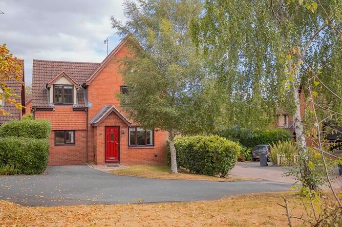 3 Bedroom Detached House For Sale In Russell Close, Powick, Worcester, WR2
