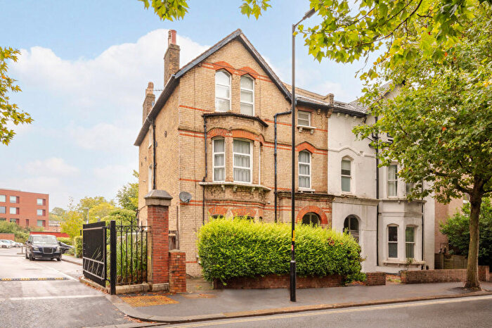 4 Bedroom Flat For Sale In East Dulwich Grove, East Dulwich, SE22