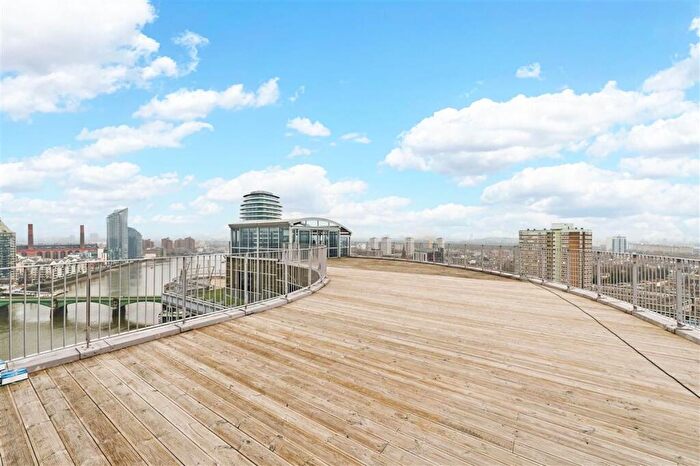 1 Bedroom Flat To Rent In Lombard Road, SW11