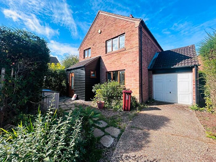 3 Bedroom Detached House To Rent In Leopard Drive, Pennyland, MK15