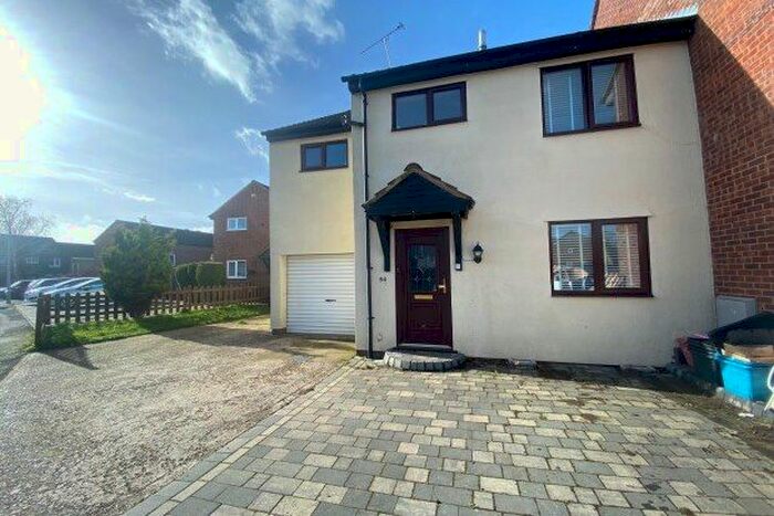 4 Bedroom Property To Rent In Parishes Mead, Stevenage SG2