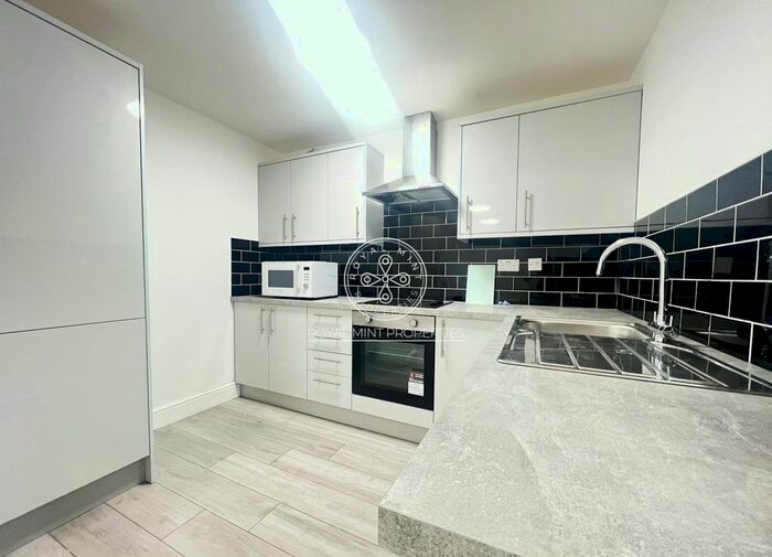 1 Bedroom Flat To Rent In Upper Road, Plaistow, London, E13