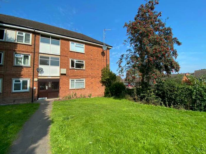 Houses for sale & to rent in DY8 3TF, Beauty Bank Crescent, Wollaston