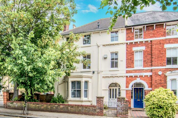 1 Bedroom Apartment To Rent In Chaucer Road, Bedford, MK40