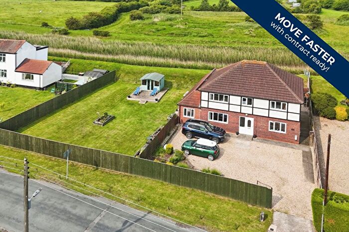 4 Bedroom Detached House For Sale In Ferry Road, Barrow Haven, Barrow-Upon-Humber, DN19