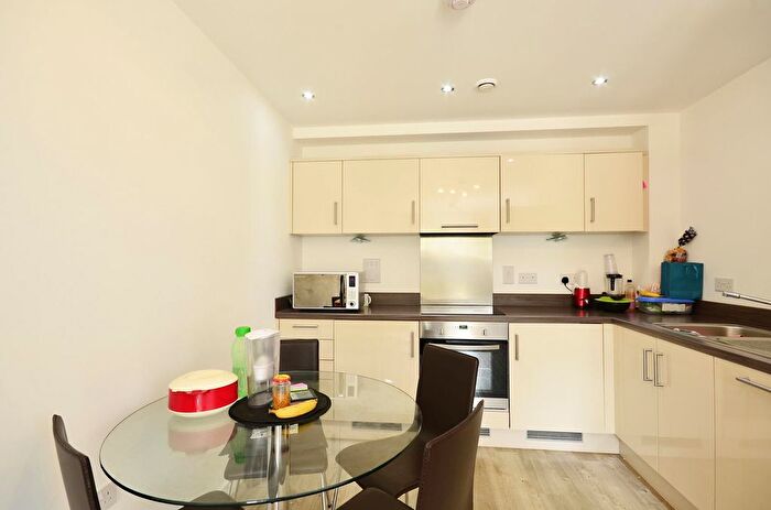 1 Bedroom Flat To Rent In Bradfield Close, Woking, GU22