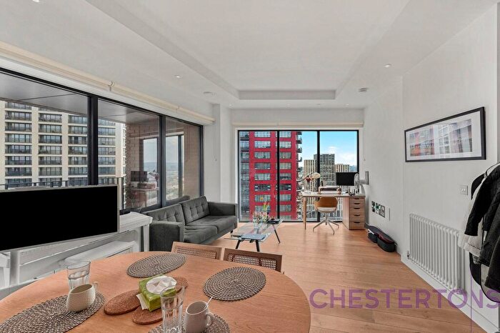 1 Bedroom Flat To Rent In Modena House, Lyell Street, E14