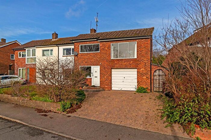 4 Bedroom House For Sale In Lower Luton Road, Wheathampstead, St. Albans, AL4