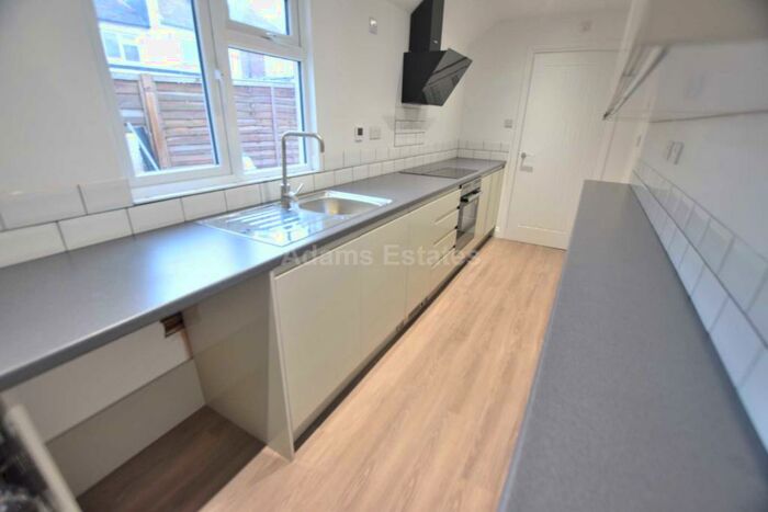 4 Bedroom Terraced House To Rent In Essex Street, Reading, RG2