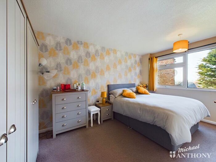 3 Bedroom Terraced House For Sale In Knaves Hill, Linslade, LU7