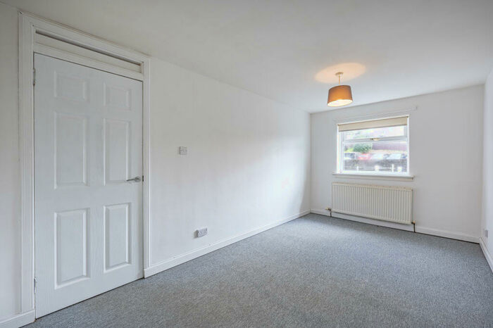 2 Bedroom Flat For Sale In H Balmalloch Road, Kilsyth, G65