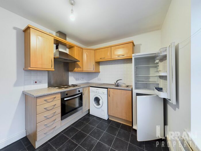 2 Bedroom Flat To Rent In Wilbert Place, Beverley, Yorkshire, HU17