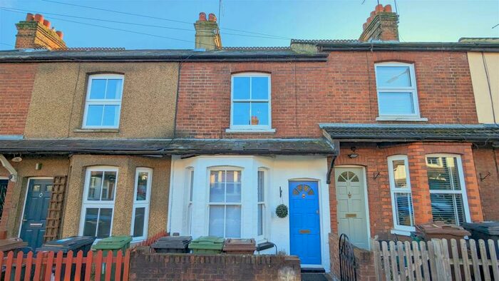 3 Bedroom Terraced House To Rent In Camp View Road, St Albans, Hertfordshire, AL1