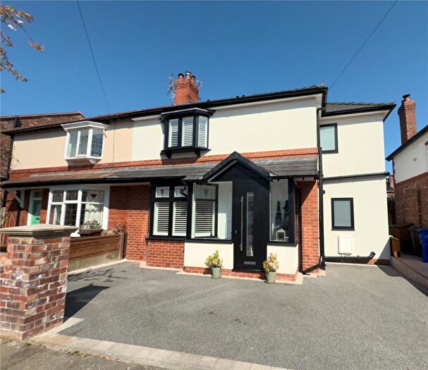 4 Bedroom Semi-Detached House For Sale In Gaddum Road, Didsbury, M20