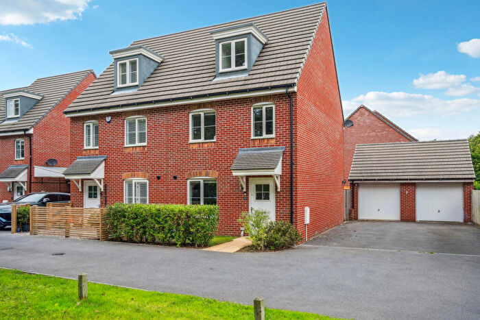 3 Bedroom Semi Detached House For Sale In Streamway Close, Harwell, OX11