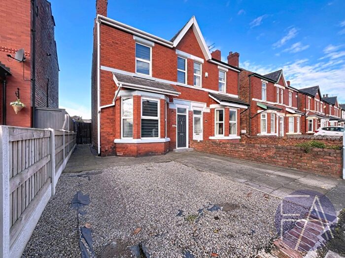 3 Bedroom Semi-detached House For Sale In Warren Road, Southport, PR9