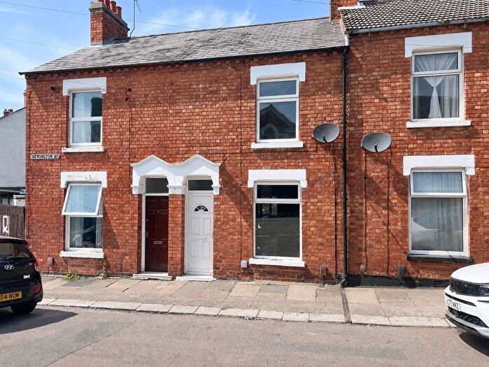 2 Bedroom Terraced House For Sale In Newington Road, Northampton, Northamptonshire, NN2