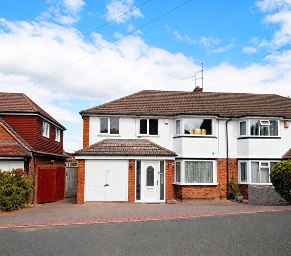 4 Bedroom Semi Detached House For Sale In Mayfield Road, Hasbury, Halesowen, B63
