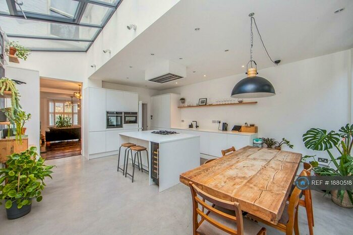 4 Bedroom Semi-Detached House To Rent In Norwood Road, London, SE24