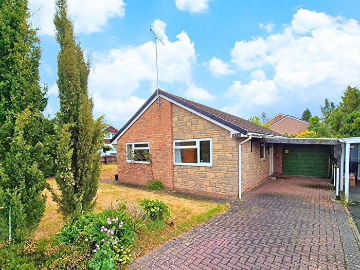 3 Bedroom Detached Bungalow For Sale In Buckfield Road, Leominster, Herefordshire, HR6