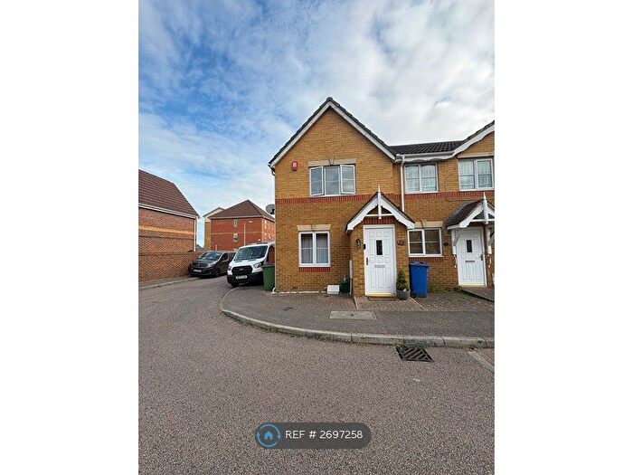 2 Bedroom End Of Terrace House To Rent In Sewell Close, Grays, RM16