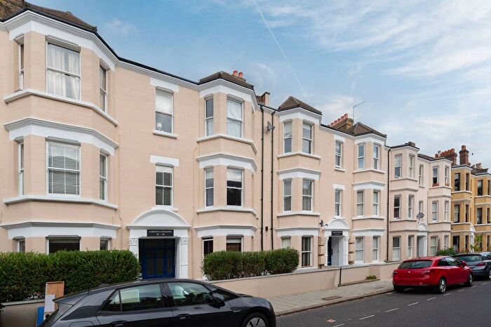 2 Bedroom Flat To Rent In Mowll Street, Oval, London, SW9