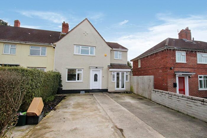 4 Bedroom End Of Terrace House To Rent In Wordsworth Road - Horfield, BS7
