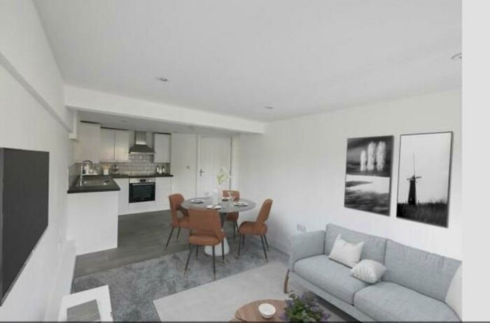 2 Bedroom Ground Flat To Rent In College Road, Framlingham, IP13