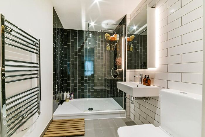 2 Bedroom Flat To Rent In Carrick House, Royal Wharf, London, E16