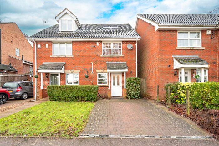 3 Bedroom Semi Detached House For Sale In Holyrood Crescent, St. Albans, Hertfordshire, AL1