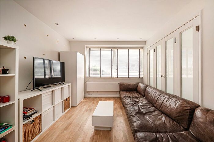 1 Bedroom Flat To Rent In Westbourne Grove, Notting Hill, London, W11