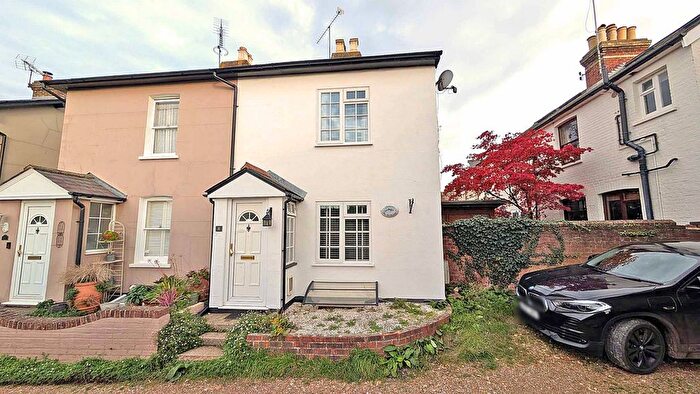 2 Bedroom Terraced House To Rent In West Street, Dorking, RH4