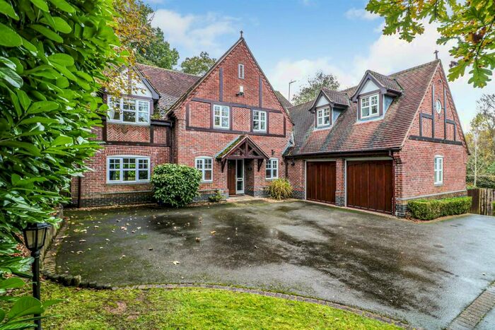 6 Bedroom Detached House To Rent In Kimberley Close, Sutton Coldfield, B74