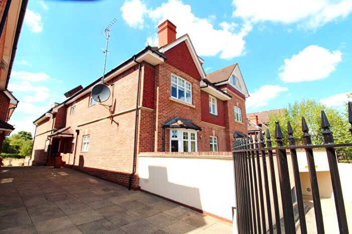 2 Bedroom Apartment To Rent In Shoppenhangers Road, Maidenhead, SL6