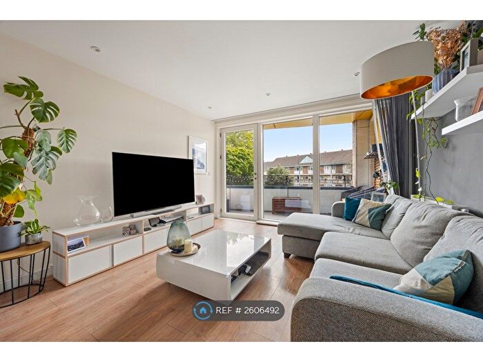 2 Bedroom Flat To Rent In Barrington Road, London, SW9