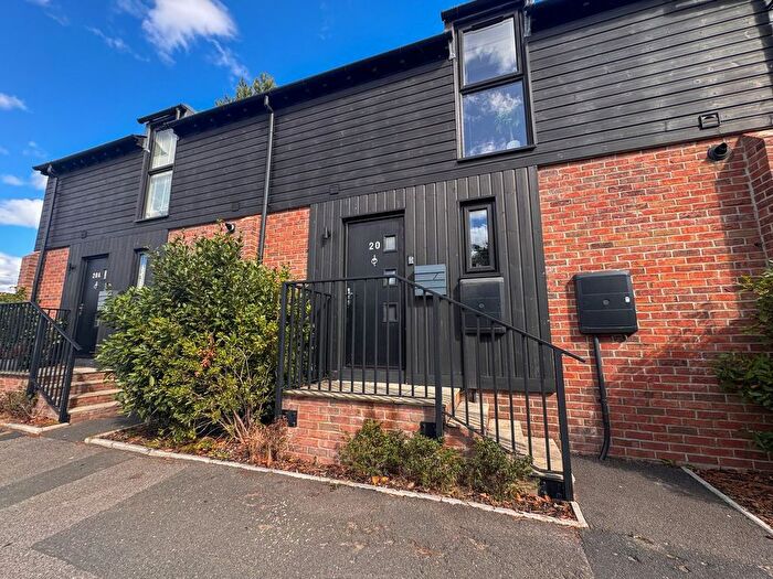 3 Bedroom Terraced House For Sale In Ringwood Road, Longham, BH22