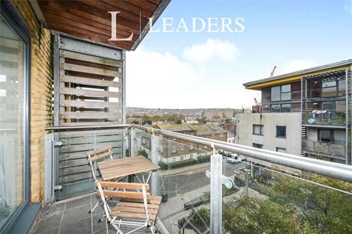 1 Bedroom Apartment For Sale In Kingscote Way, Brighton, East Sussex, BN1