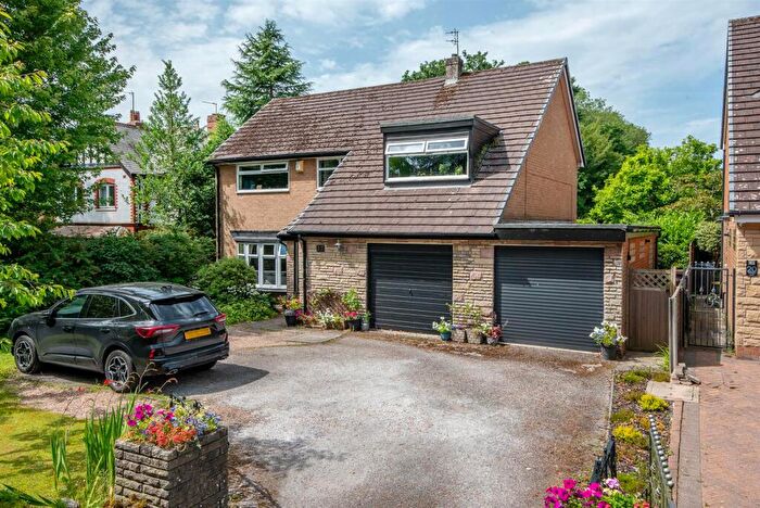 4 Bedroom Detached House For Sale In Worden Lane, Leyland, PR25