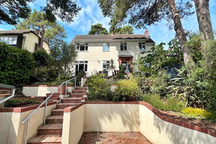 4 Bedroom Detached House To Rent In Lower Parkstone, BH14