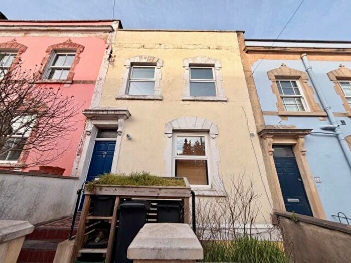 3 Bedroom Flat To Rent In Cambridge Street, Totterdown, BS3