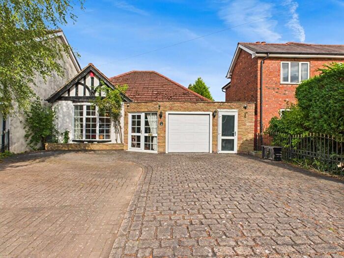 3 Bedroom Bungalow For Sale In Hollyfield Road South, Sutton Coldfield, B76