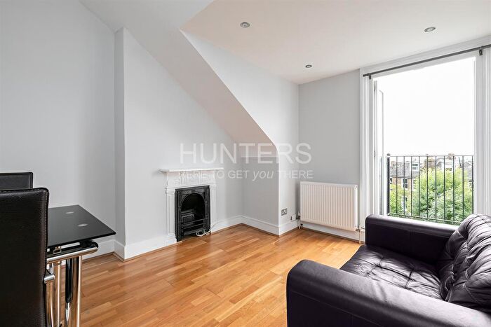 1 Bedroom Flat For Sale In Mill Lane, West Hampstead, London, NW6