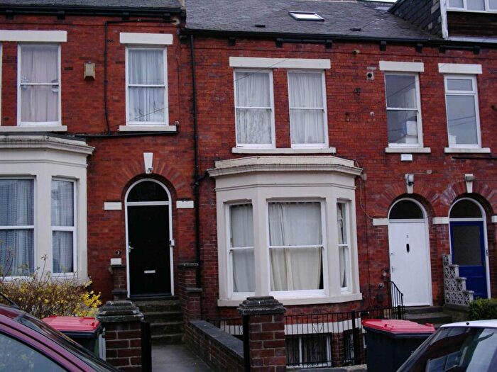 8 Bedroom House To Rent In Ash Grove, Hyde Park, Leeds, LS6