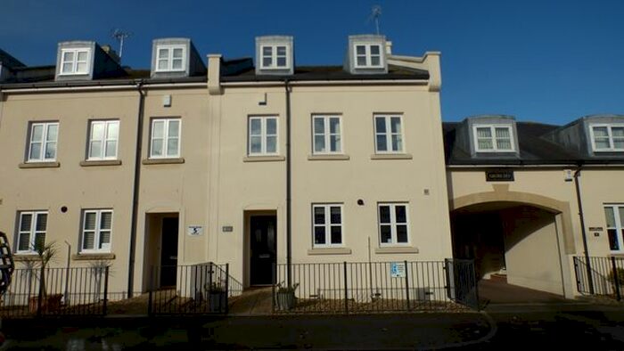 4 Bedroom Semi-Detached House To Rent In Globe Ley, Globefields, Topsham, Exeter, EX3